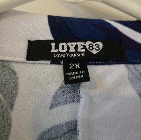 Shorts and vest - Picture 8 of 15